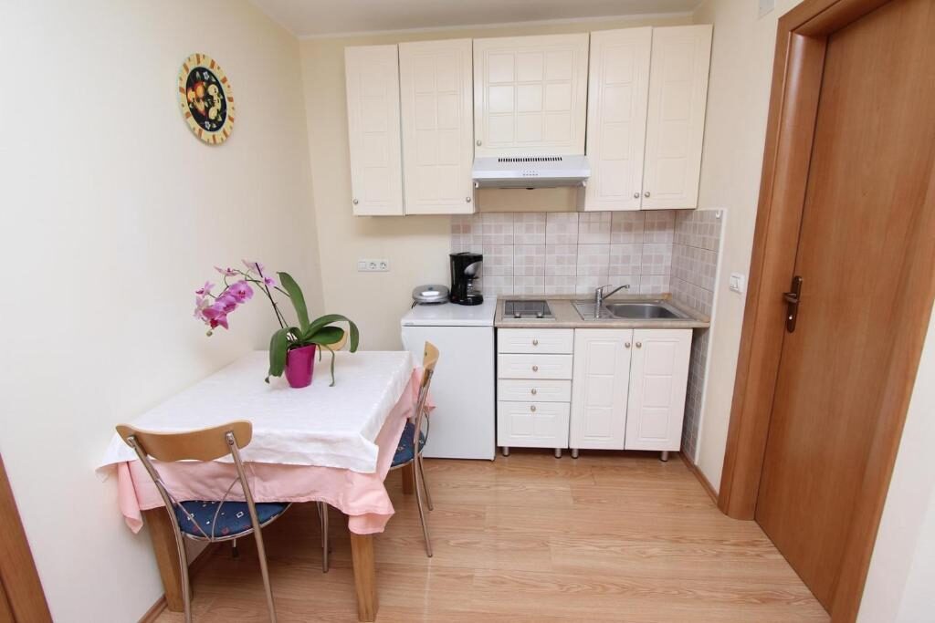 Kuhinjski kutak u studiju, Apartments Ulika Rovinj